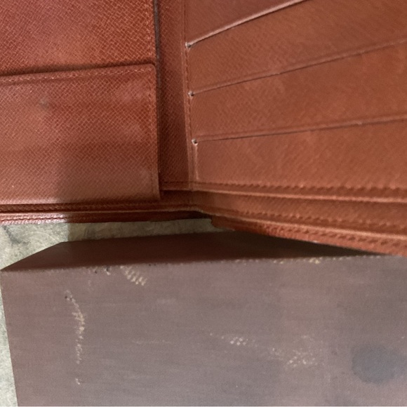 Louis Vuitton Men’s Wallet w/ Box - Picture 4 of 7